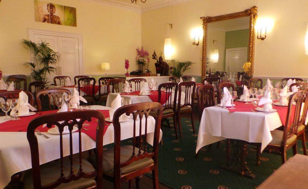 אמסבורי Antrobus Hotel מראה חיצוני תמונה